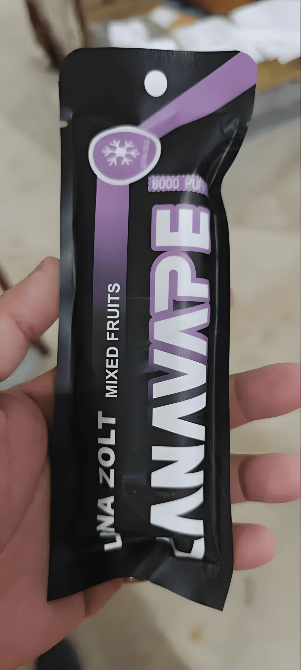 LANA ZOLT 8000 Puffs 拋棄式電子菸推薦|台灣現貨 2 LANA ZOLT 8000 Puffs 拋棄式電子菸 外觀照